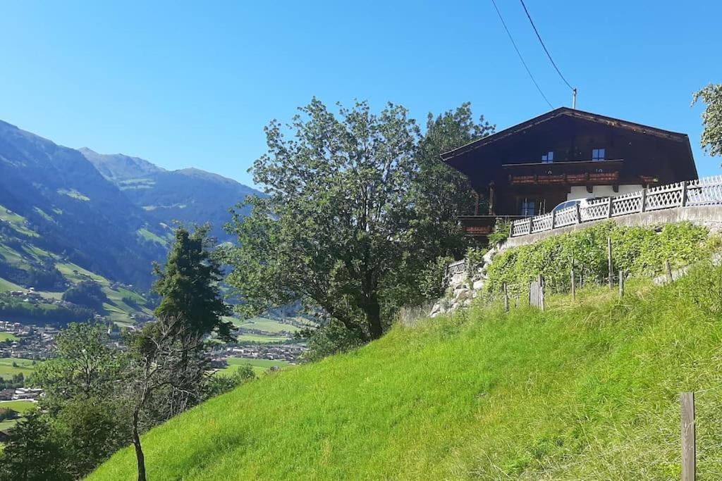 Alpine Cottage With Exceptional View Mayrhofen Eksteriør bilde